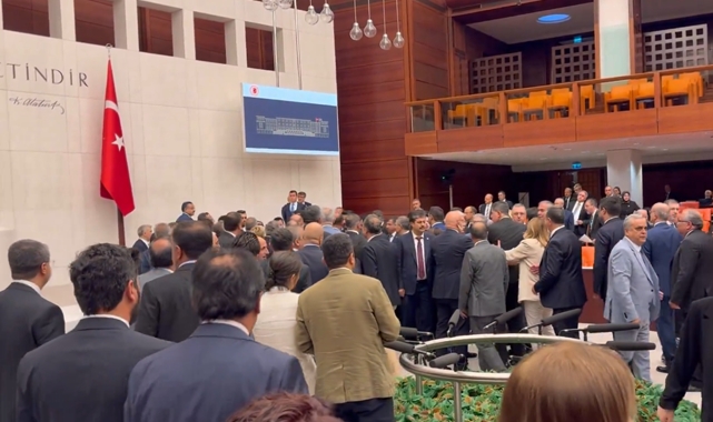 TBMM’de Kavga: Ahmet Şık’ın Konuşması Sonrası Çıkan Olaylar!