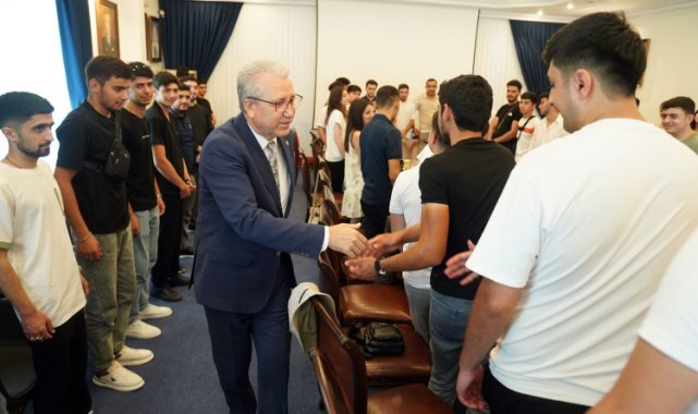 Azerbaycanlı öğrencilere Ege Üniversitesi’nden büyük destek!