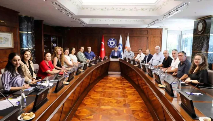 İzmir Körfezi’nde Balık Ölümleri Gündemde!