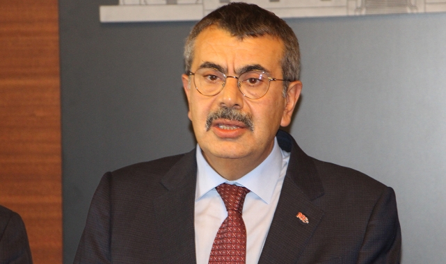 Bakan Tekin’den Deprem Açıklaması: “Geçmiş Olsun”