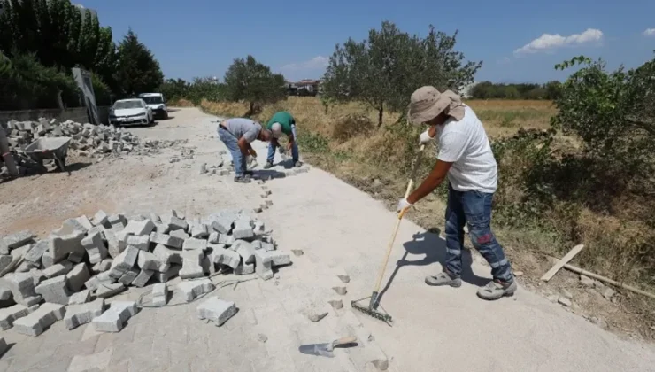 Menderes’te Yol Yenileme Çalışmaları Hız Kesmeden Devam Ediyor