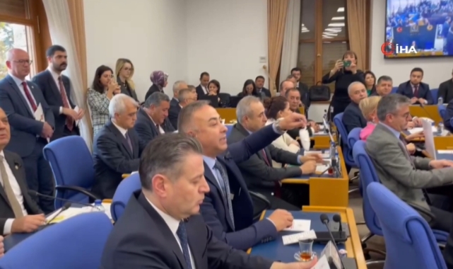 Bakan Memişoğlu’na Bebek Patikleri Protestosu!