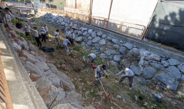 İzmir’de Dere Temizliği: 200 Ton Atık Çıkarıldı!