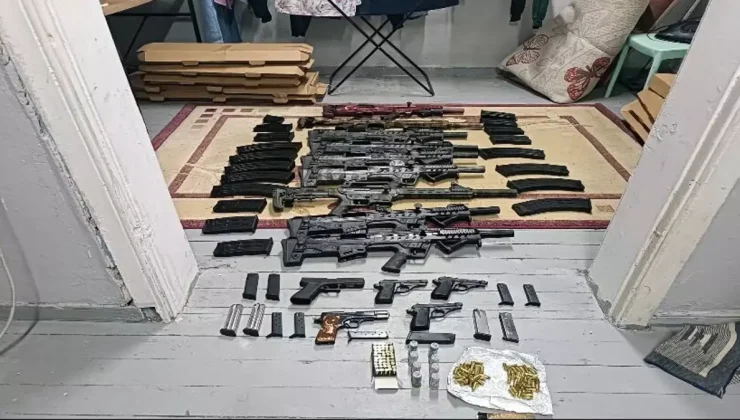 İzmir’de Silah Kaçakçılığına Dev Operasyon! 15 Gözaltı