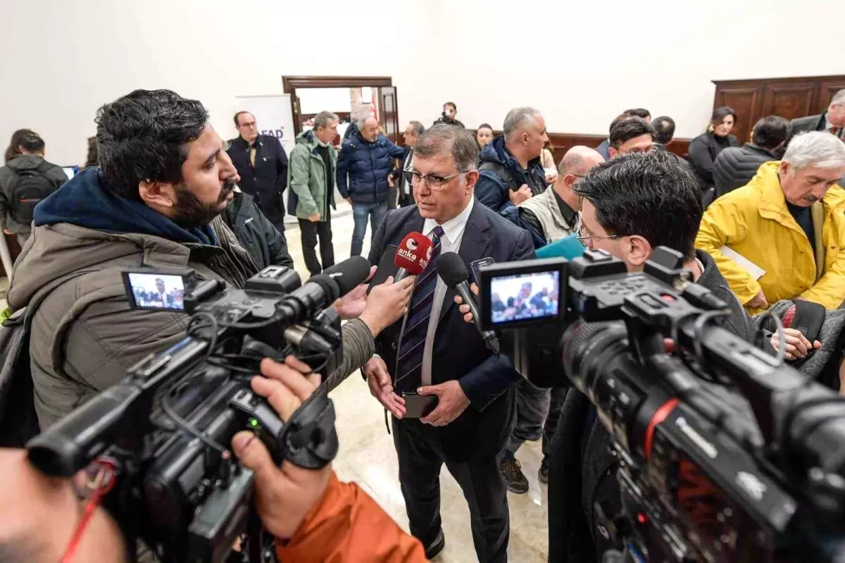 İzmir Depreme Hazırlanıyor: Riskli Binalar Yenileniyor!