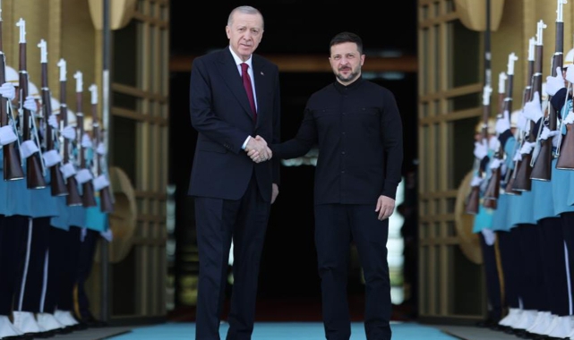 Erdoğan ve Zelenskiy’den Anlamlı Karşılama!