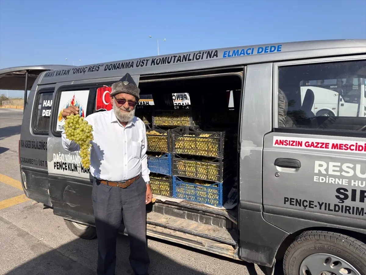 75 Yaşında Askerlere Üzüm Götüren Dede