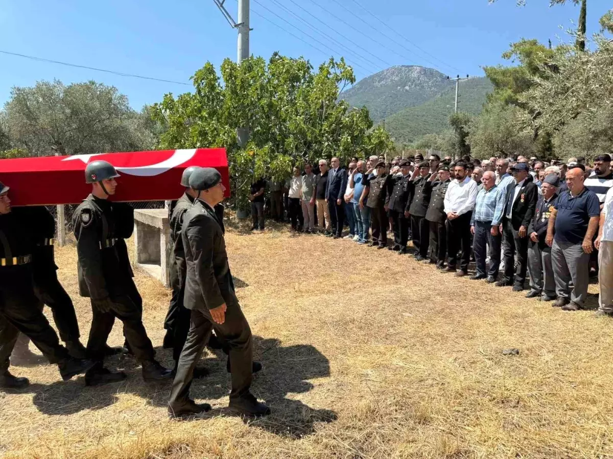 Kıbrıs Gazisi Mehmet Akif Aydemir Son Yolculuğuna Uğurlandı