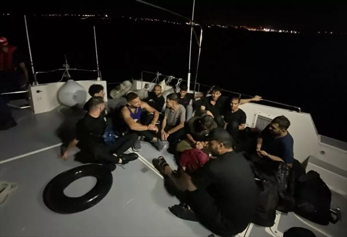 Çeşme Açıklarında 11 Düzensiz Göçmen Yakalandı!