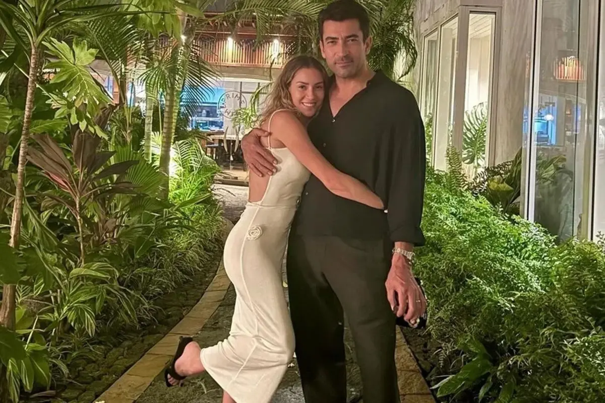 İmirzalioğlu-Kobal Çifti Alaçatı’da Mutlu Anlar Yaşadı!