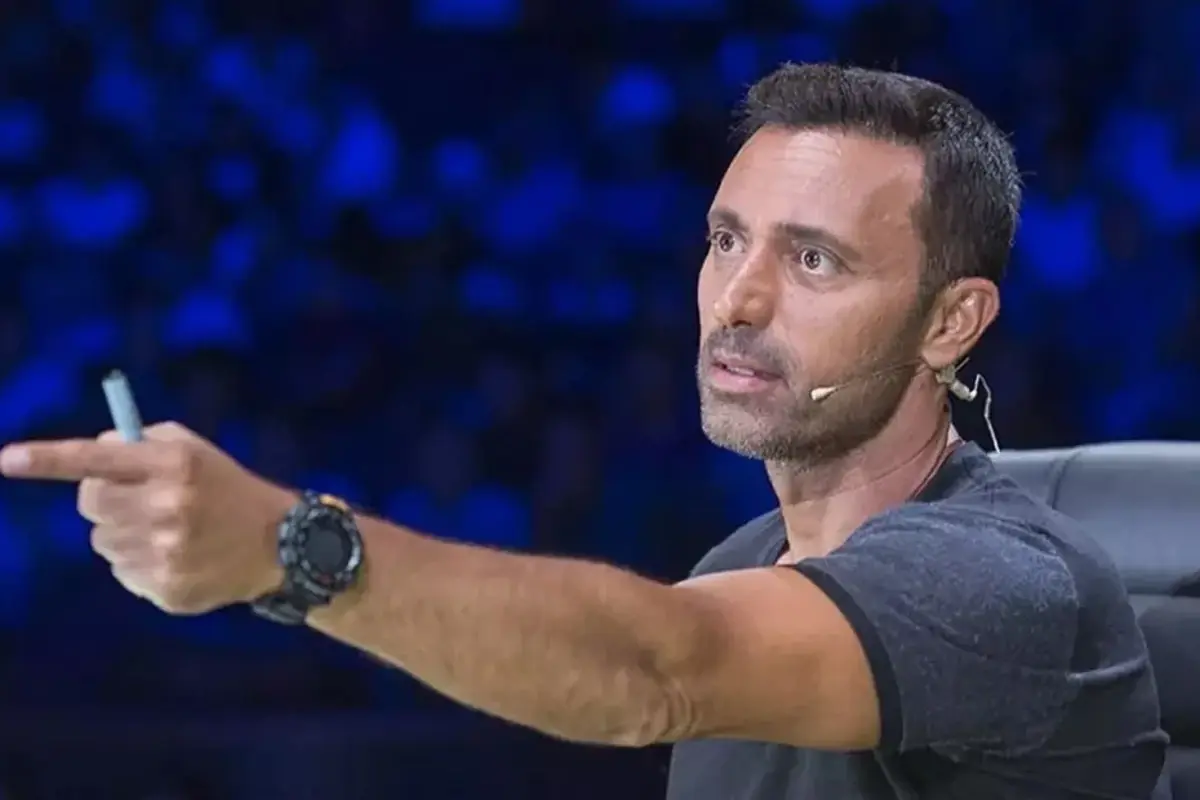 Mustafa Sandal’dan Bursa’da Özür Dilemesi