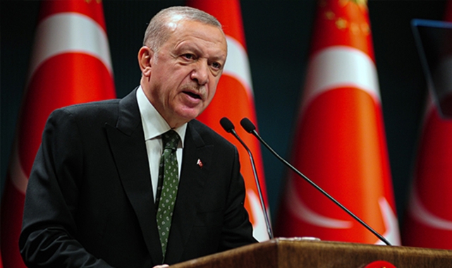 <p>Cumhurbaşkanı Recep Tayyip Erdoğan, eski HDP Eş Genel Başkanı Selahattin Demirtaş’ın tutukluluğuna ilişkin “Bu ülke yargı ülkesidir, yargı ne derse ona uyarız” dedi.</p>