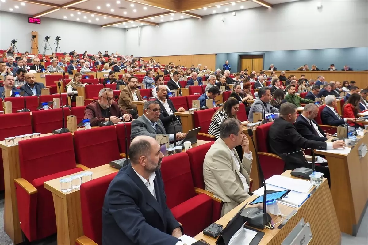 İzmir Bütçesinde 3,8 Milyar Lira Borçlanma Onayı