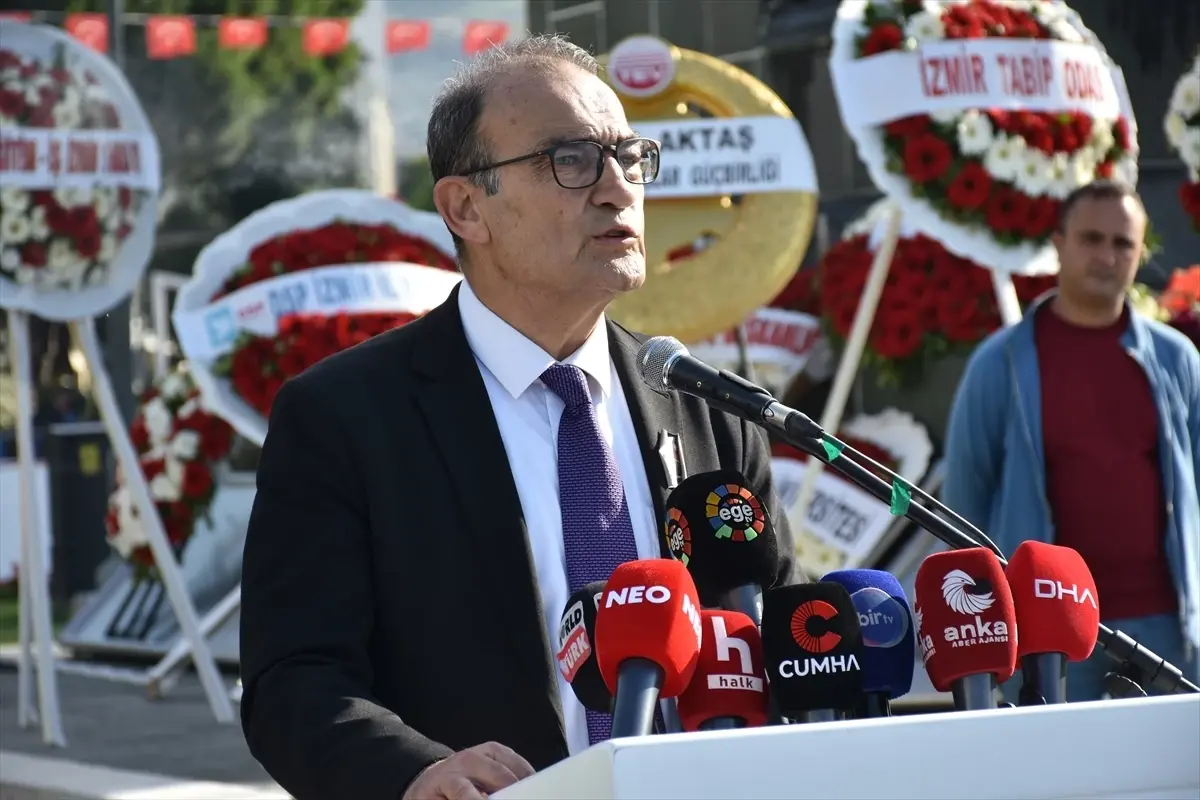 İzmir’de Ata’ya Saygı Yürüyüşü Coşkusu!