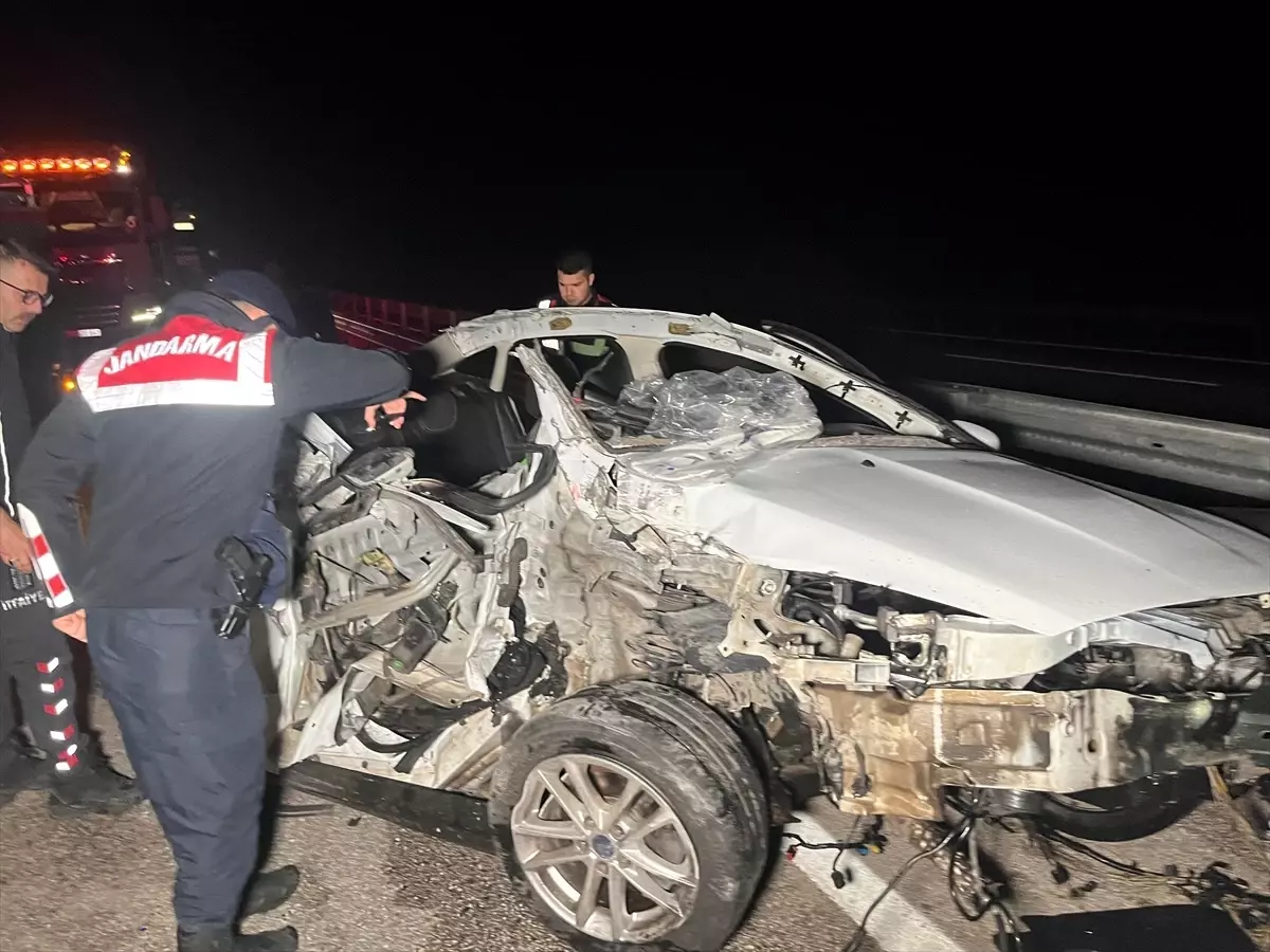 Kula’da Feci Trafik Kazası: 1 Ölü, 2 Yaralı