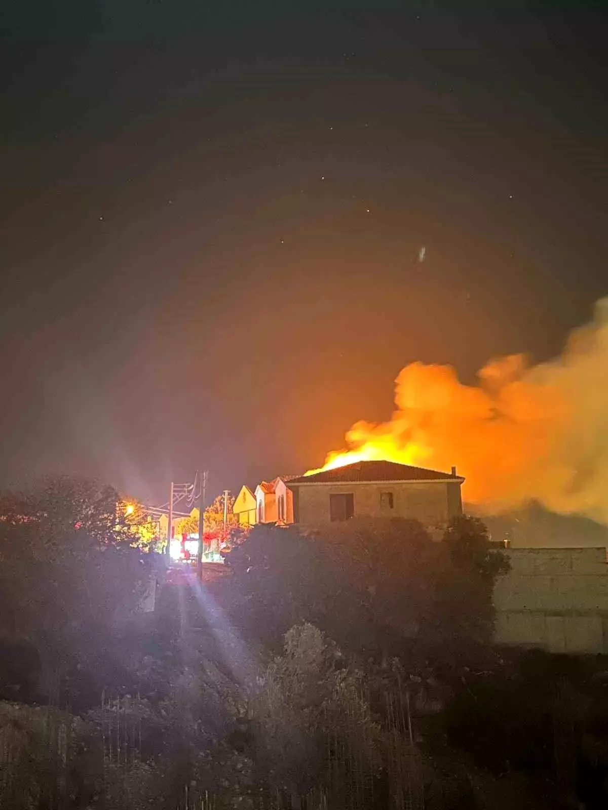 Çeşme’deki Villa Yangını Kontrol Altına Alındı!