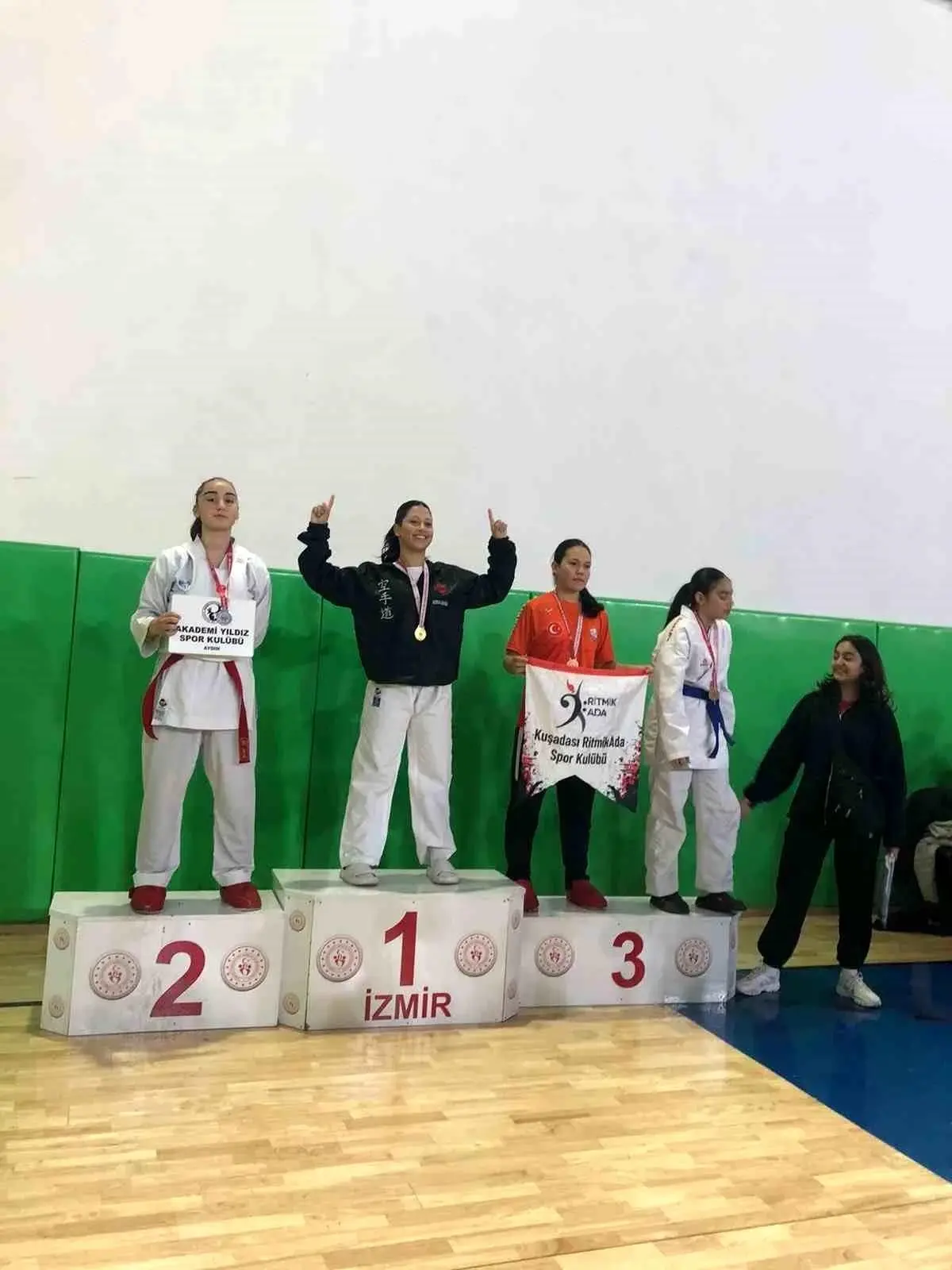 Efeler Karate Takımı, Şampiyonada Zaferle Dönüyor!