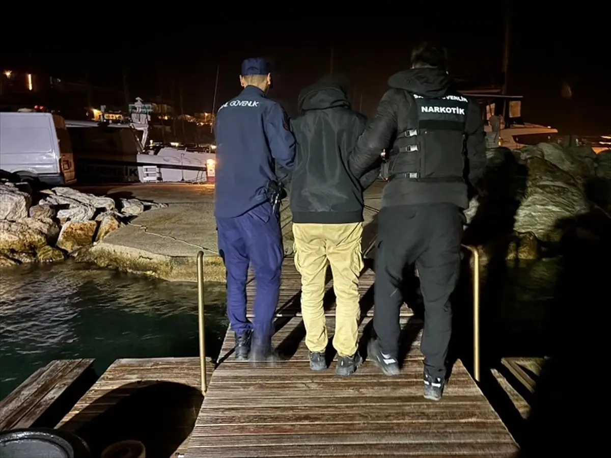 İzmir’de 38 Düzensiz Göçmen Kurtarıldı!