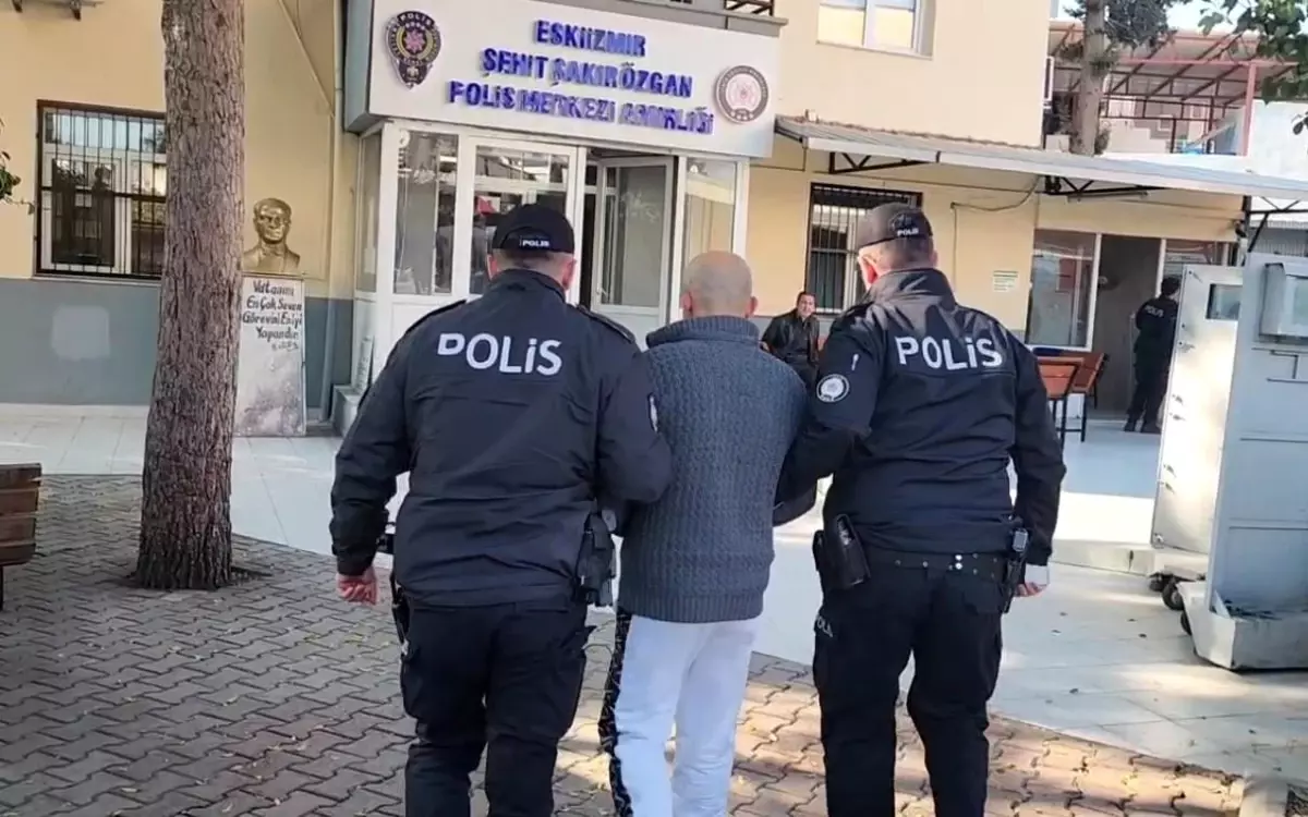 İzmir’de İki Aranan Suçlu Yakalandı!