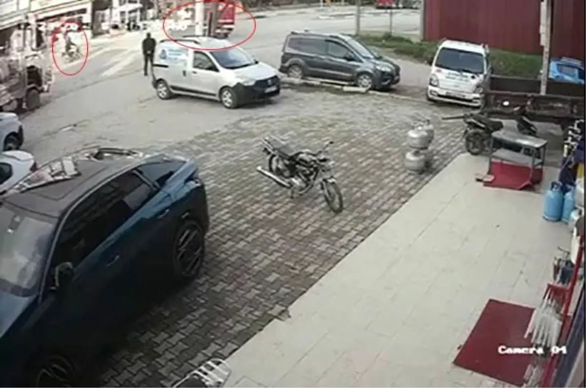 İzmir’de Motosiklet Kazasında Genç Hayati Tehlikede