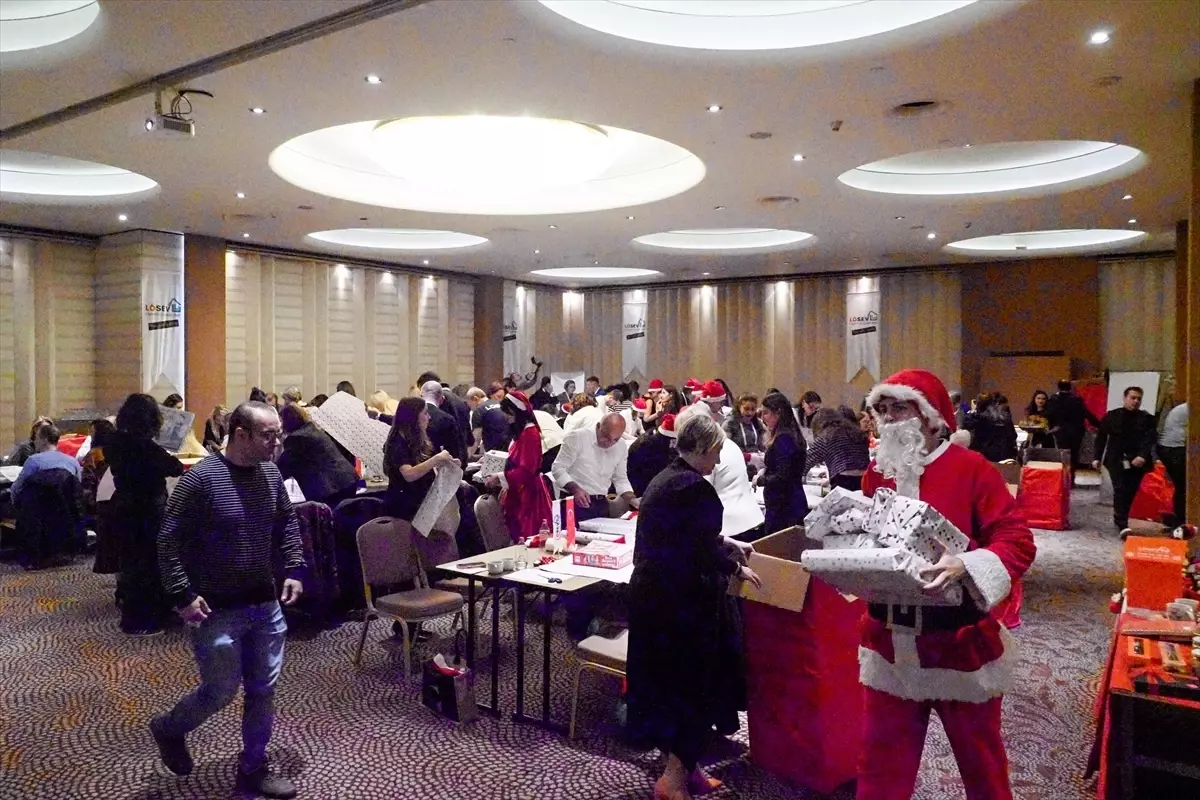 Yeni Yıl Dilekleri için Lösemili Çocuklara Destek