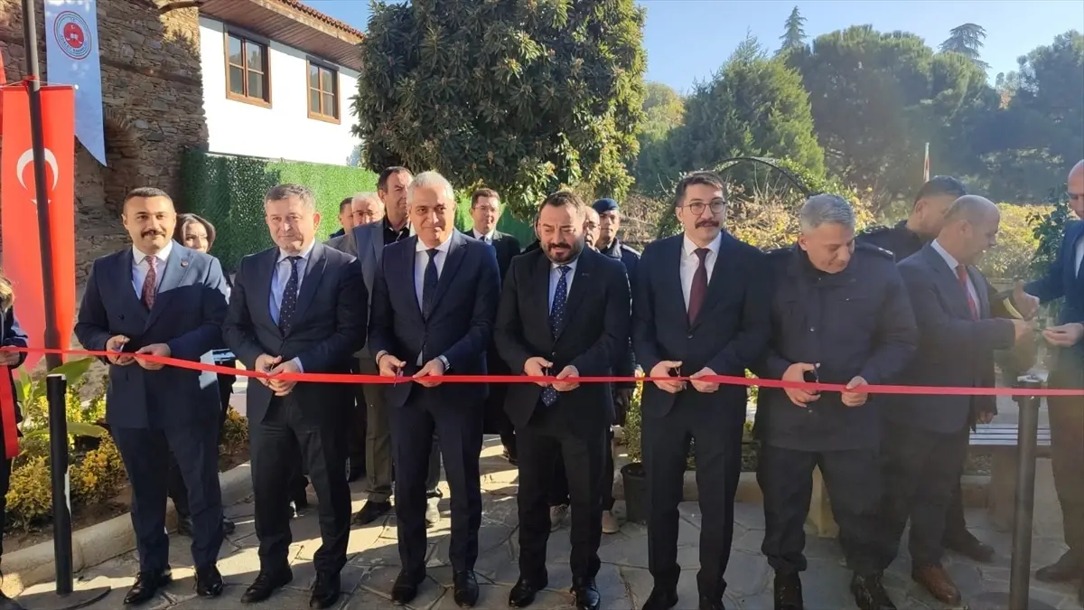 “Ödemiş’te Hükümlülerden Sanat Sergisi Açıldı”