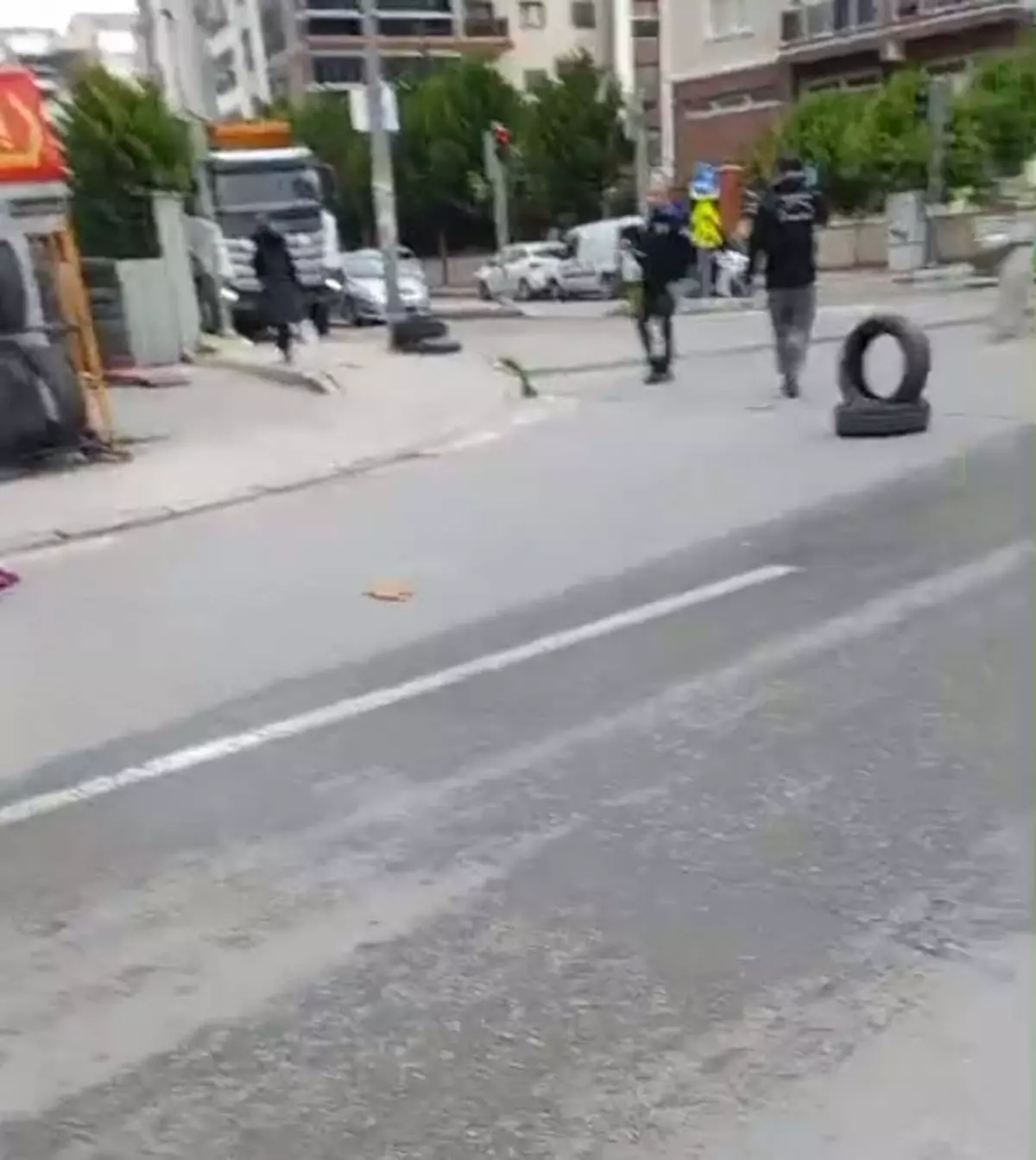 Buca’da Kamyonet Çarpması: 9 Yaşındaki Kız Hayatını Kaybetti