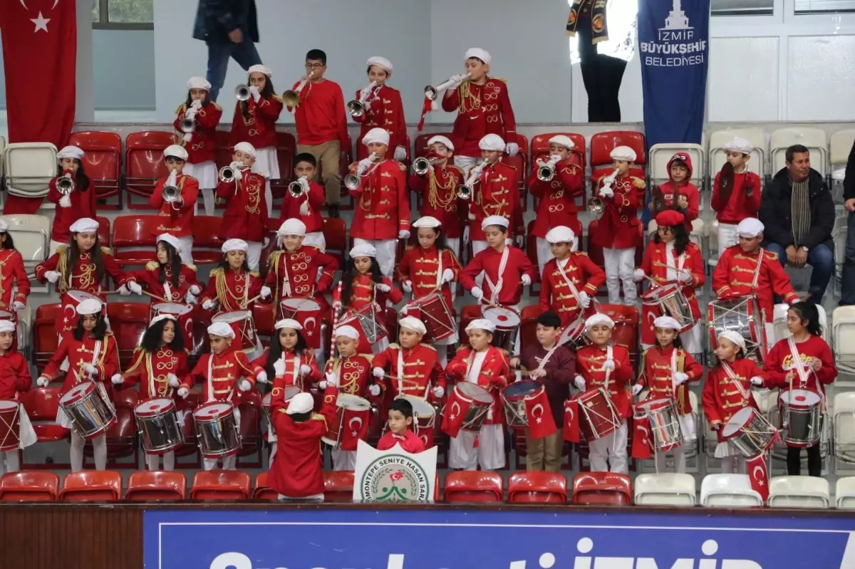 Öğrenciler Dijital Bağımlılıktan Bandoya Koşuyor!