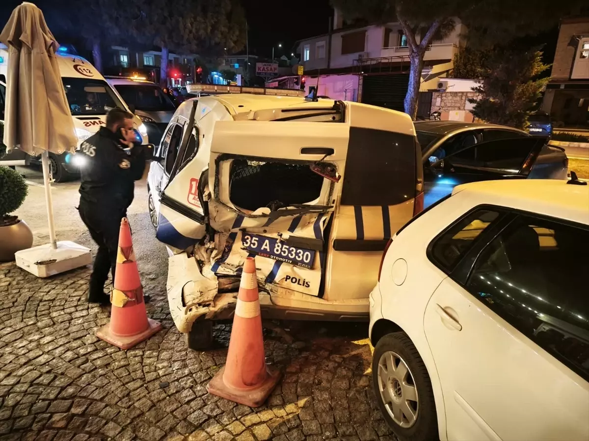 Çeşme’de Park Halindeki Polis Aracına Çarpma Kazası