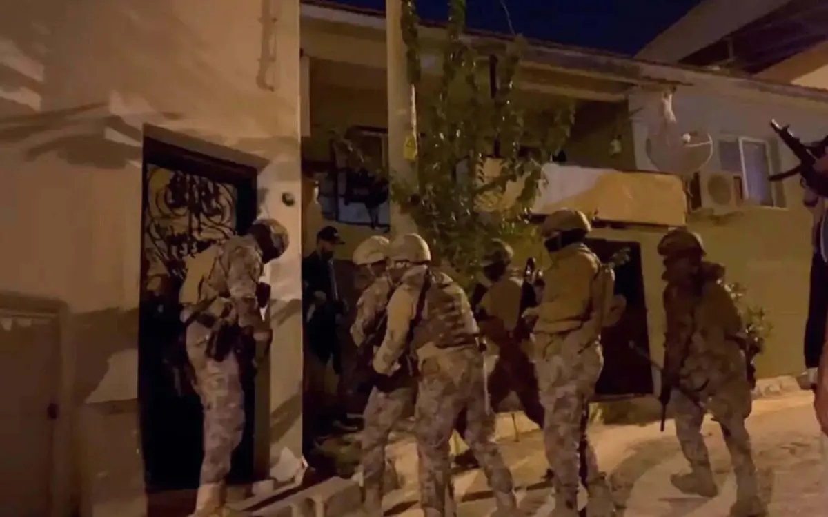 İzmir’de DEAŞ’a Yönelik Jandarma Operasyonu!