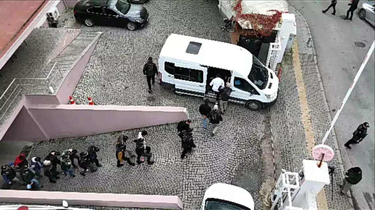 İzmir’de DEAŞ Operasyonunda 40 Gözaltı!