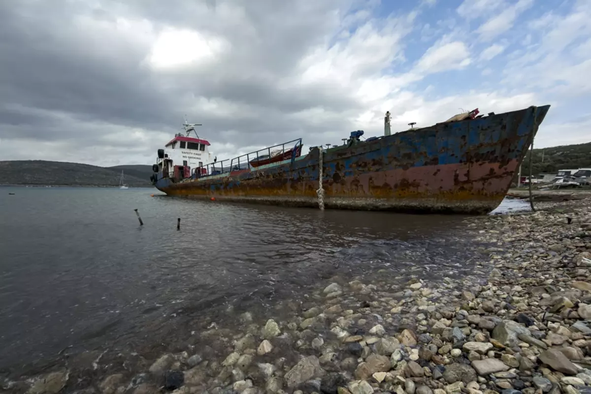 Urla’da Hurda Gemiye 2.85 Milyon Ceza Kesildi