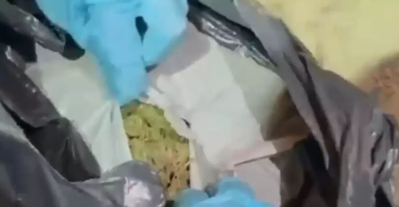 İzmir’de Baba-Oğul Uyuşturucu Ticareti Çökertildi!