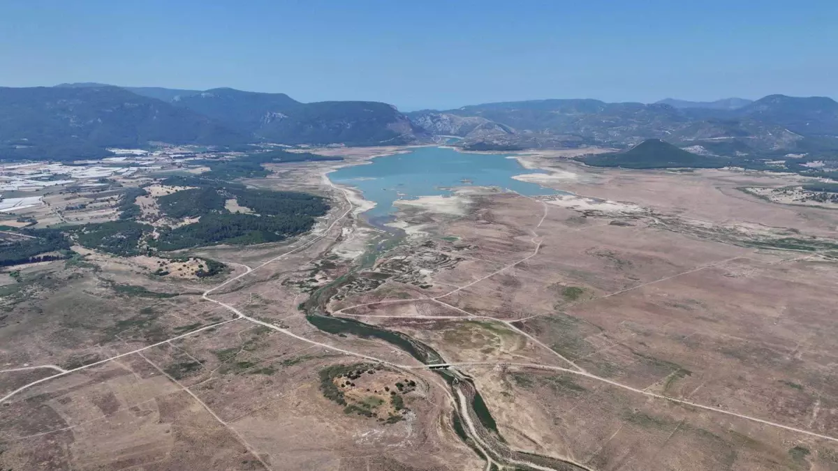 İzmir’de Kirli Su Krizi: Kuraklık İkinci Planda!