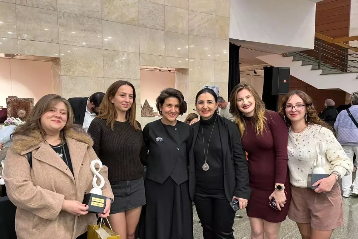 BŞEÜ Seramik Öğrencileri İzmir’de Ödül Aldı!