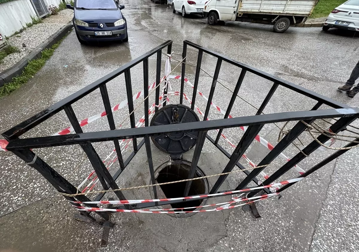 Gaziemir’de Esnaf Su Baskınlarına Karşı Mücadele Etti!