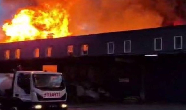 Karapınar’da Yangın: Depo Kullanılmaz Hale Geldi!