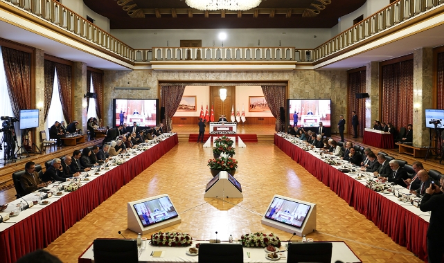 Demokratikleşme Çabalarında Uzlaşı Belirsizliği