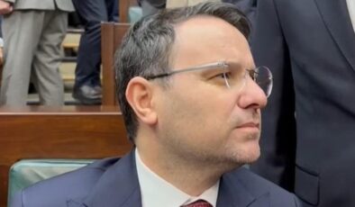 Mahkeme Salonu Siyaset Arenası Değil!