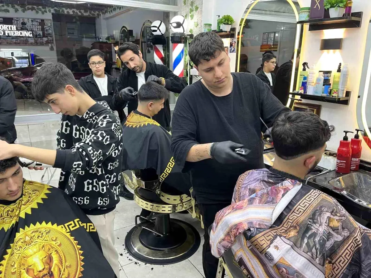 Bayram İçin Berberler 24 Saat Kesintisiz Çalışıyor!