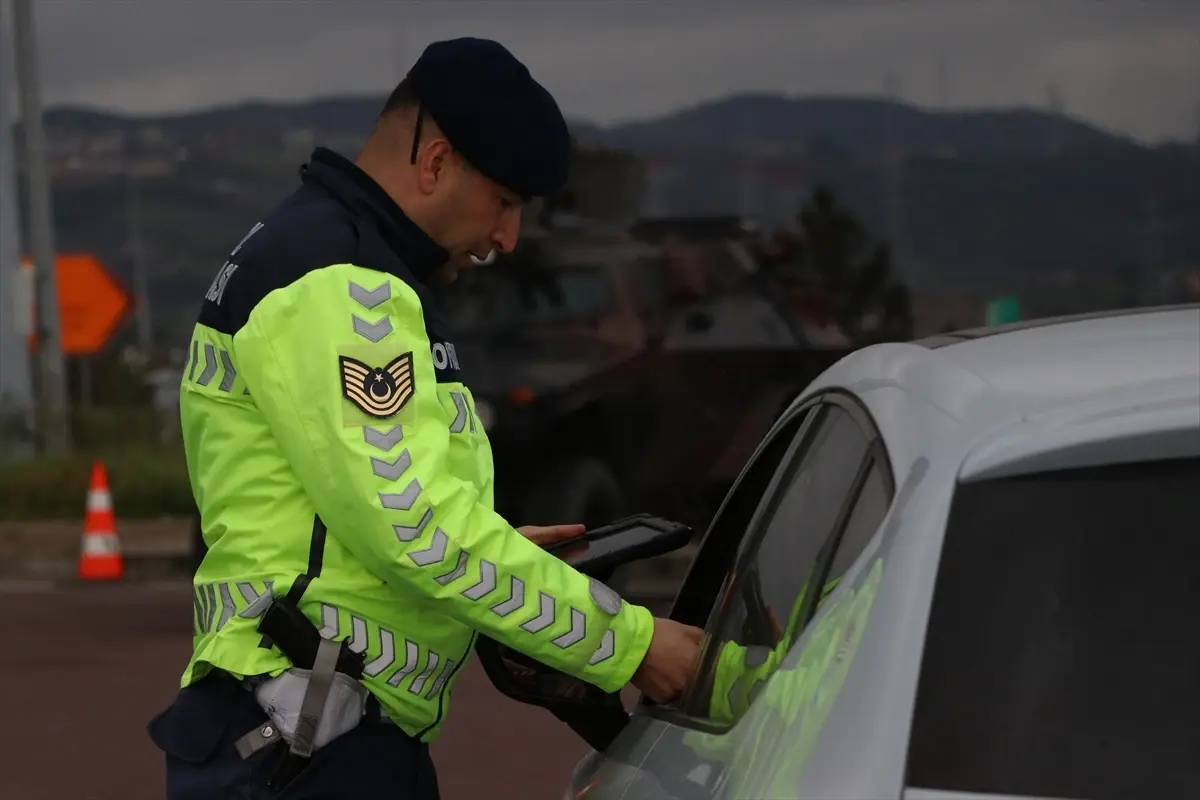 Bayram Yolu: Otoyolda Yoğunluk ve Denetimler