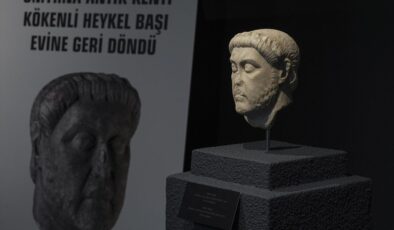 ABD’den İade Edilen Heykel İzmir’de Sergileniyor