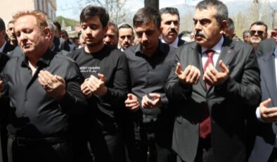 Okulda Silahlı Saldırı: Öğretmen ve 9 Kayıp!