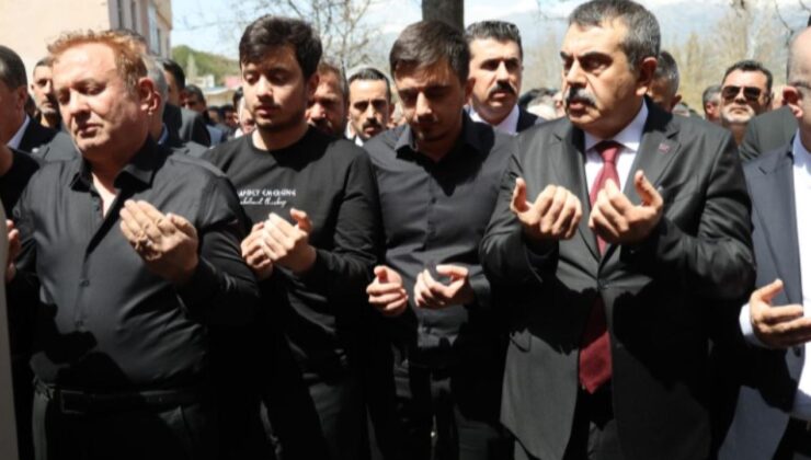 Okulda Silahlı Saldırı: Öğretmen ve 9 Kayıp!