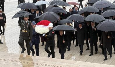 23 Nisan’da Anıtkabir’de Ulusal Egemenlik Kutlandı