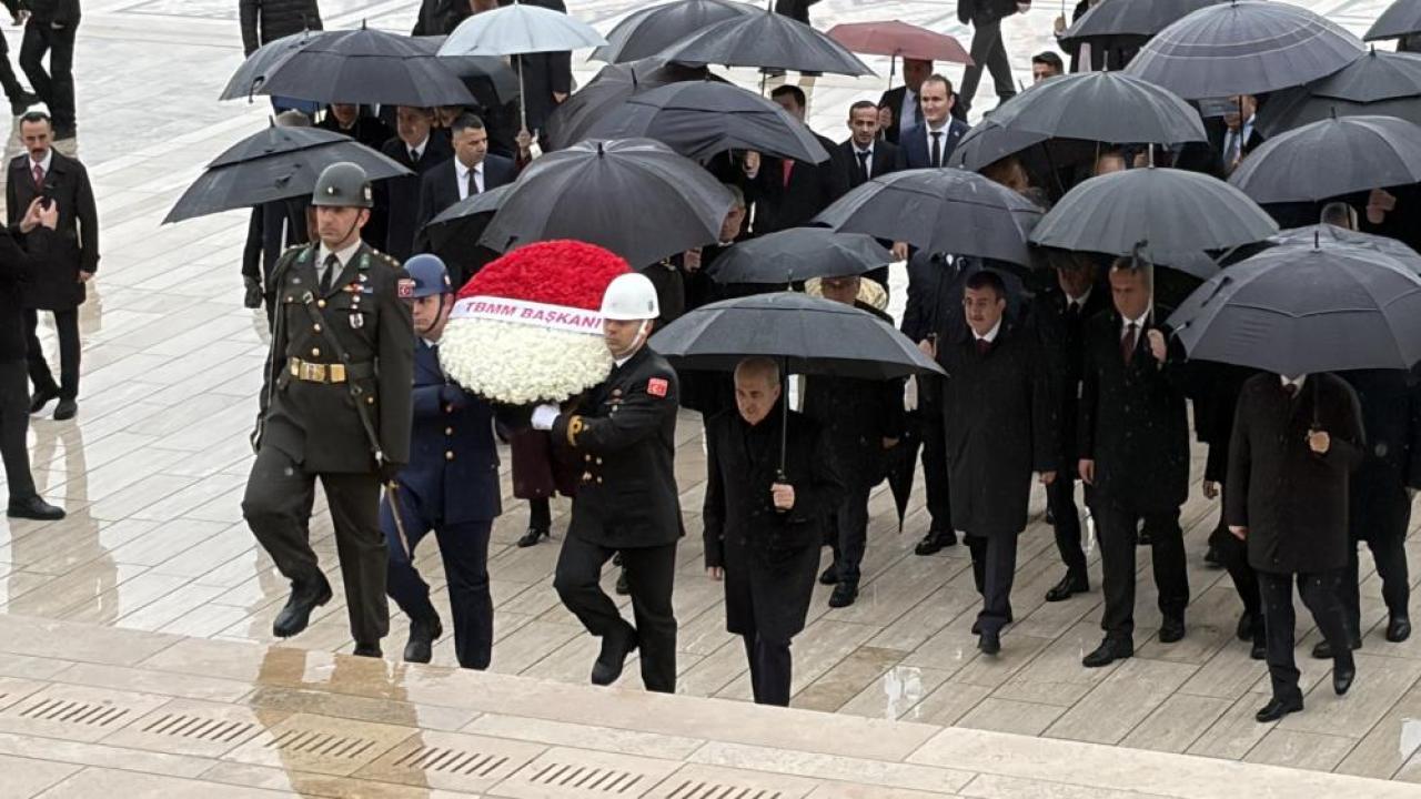 23 Nisan’da Anıtkabir’de Ulusal Egemenlik Kutlandı