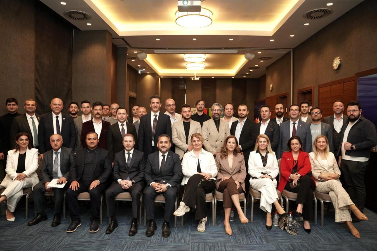 İzmir’de Türkiye-Azerbaycan Ekonomi Toplantısı