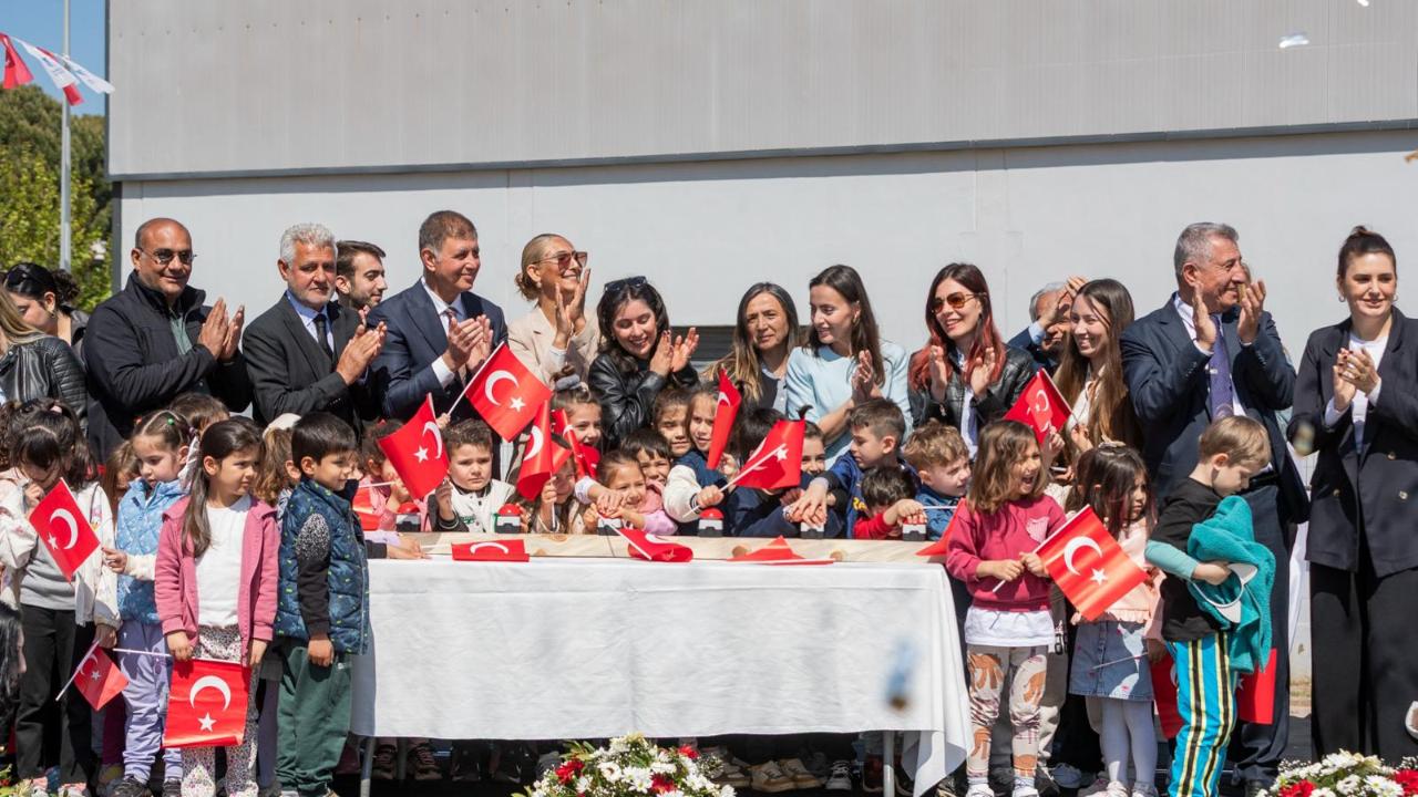 İzmir’de Çocuklar için Yeni Eğitim Kampüsü Temel Atıldı
