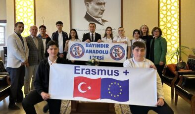 Kaymakam Mete’den Erasmus Öğrencilerine Destek