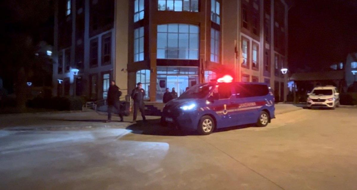 İzmir’de Polislere Mukavemet, 4 Şahıs Tutuklandı